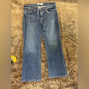 AYR STRETCHY COMFORT CROPPED SIZE 32